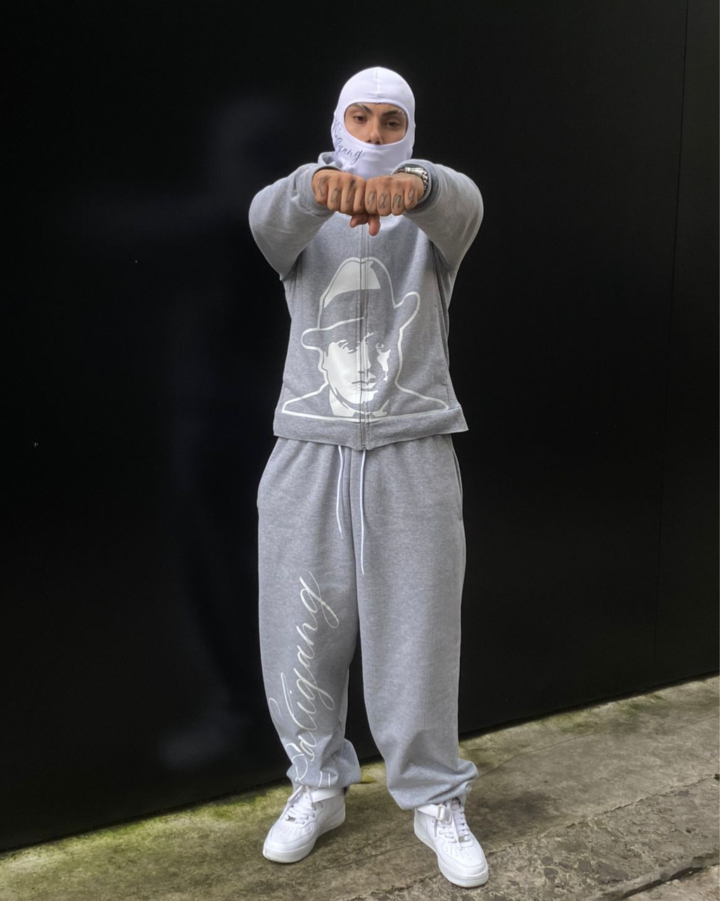 Conjunto Kaligang Alcapone